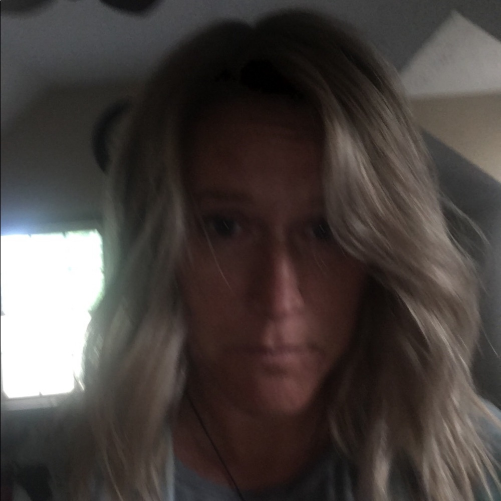 Meet your Posher, Holly